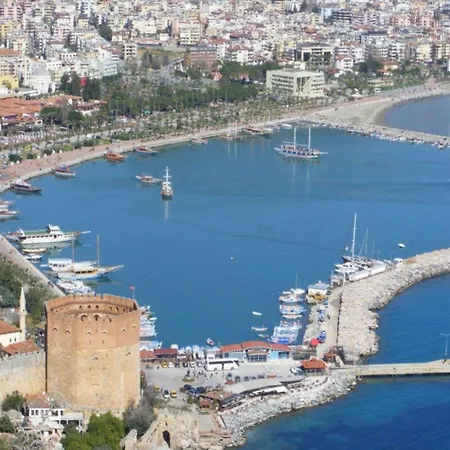 Panoramic With A Pool Vakantiehuis
