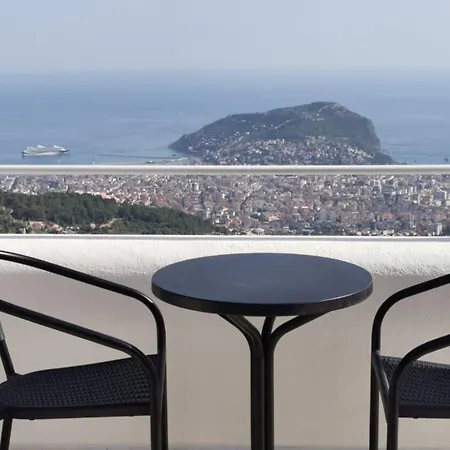 Panoramic With A Pool Semesterbostad