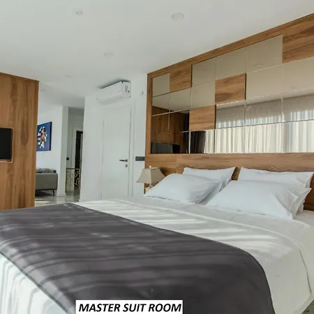 Semesterbostad Panoramic With A Pool