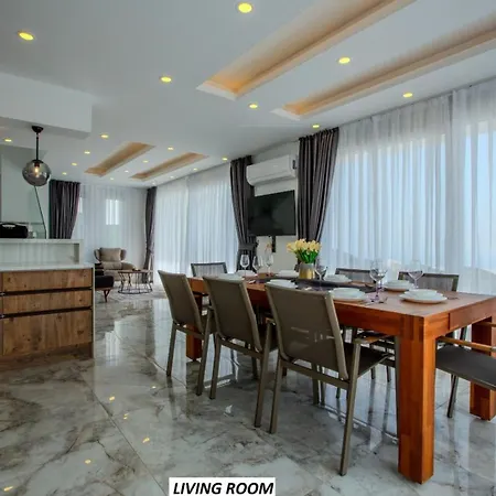 Panoramic With A Pool * Alanya