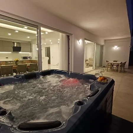 Panoramic With A Pool * Alanya