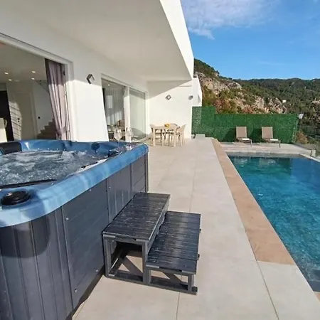 Panoramic With A Pool * Alanya