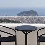 Panoramic With A Pool Vakantiehuis