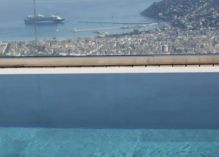 بيت للعطل Panoramic With A Pool ألانيا