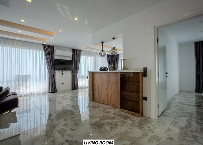 Panoramic With A Pool * ألانيا