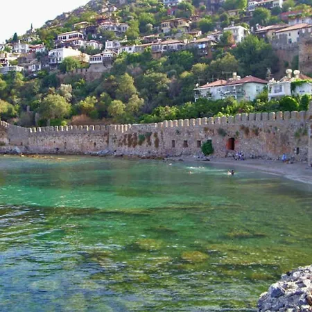 Panoramic With A Pool بيت للعطل ألانيا